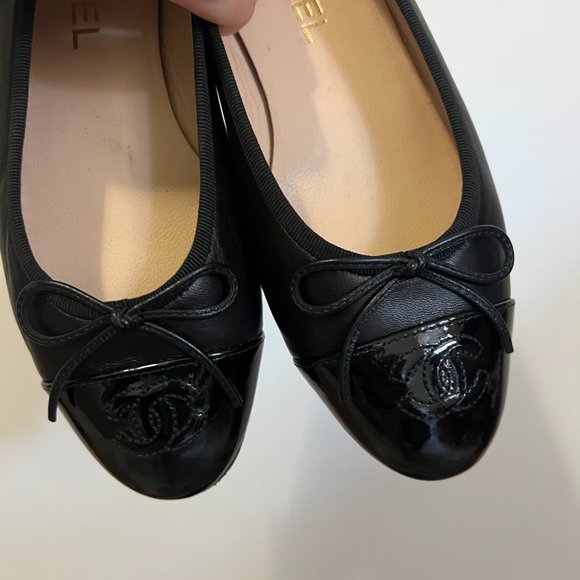Chanel CC Interlocking CC Logo Bow Ballet Flats - Picture 7 of 15
